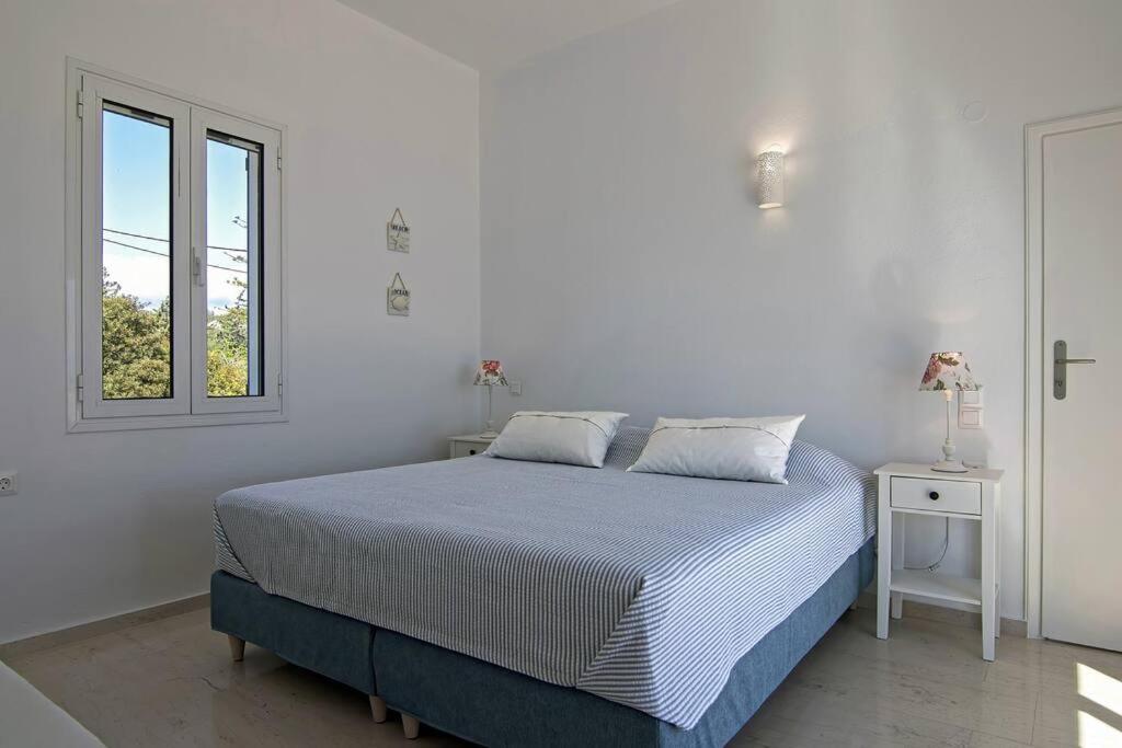 Laconian Collection Villa Big Blue Mavrovoúnion Esterno foto
